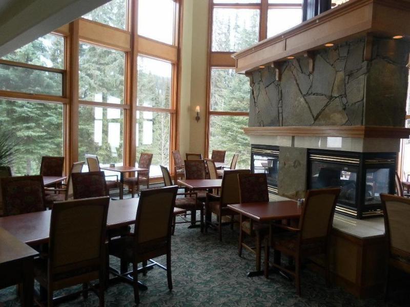The Pinnacle Lodge Sun Peaks Exteriér fotografie