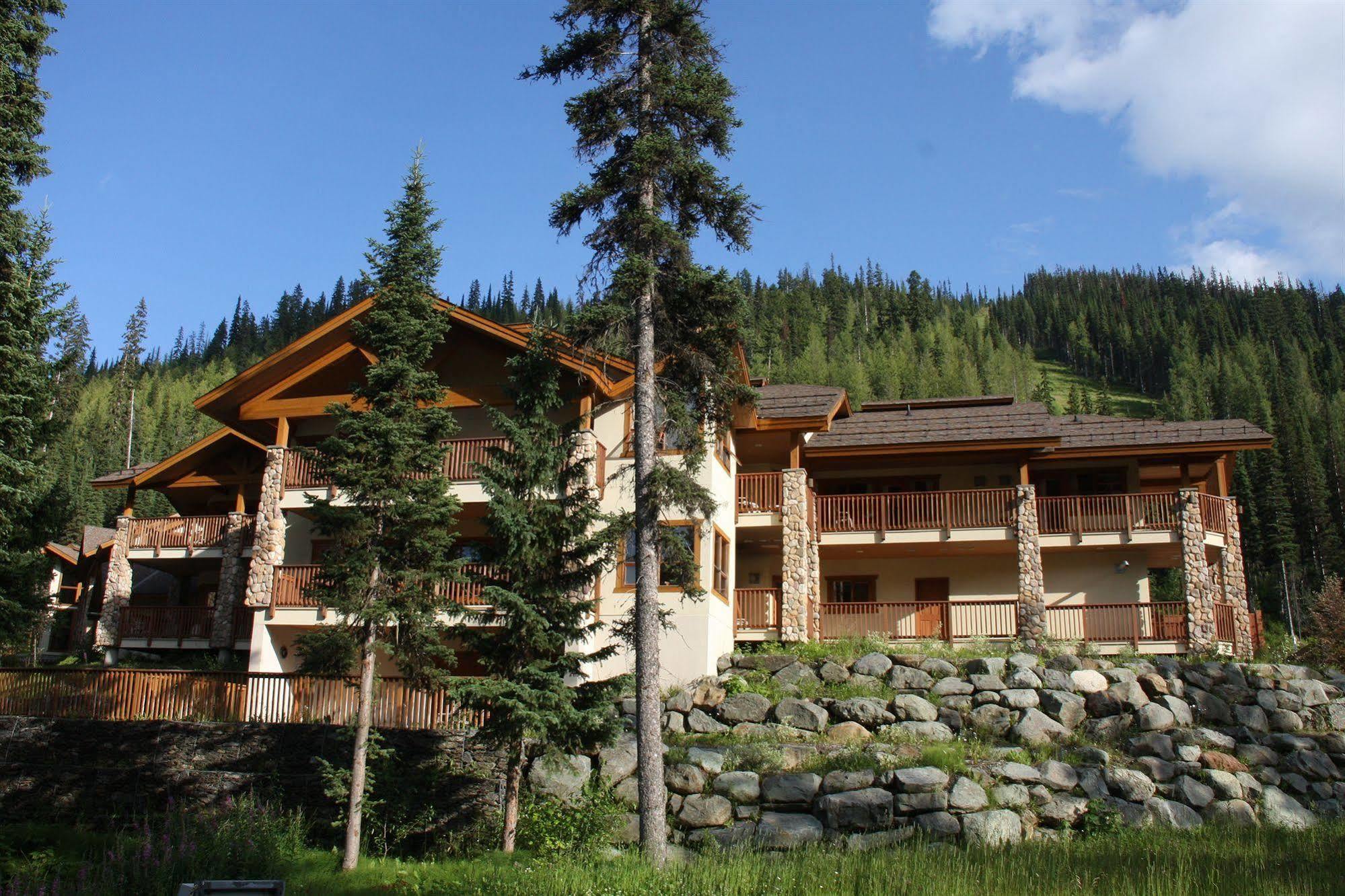 The Pinnacle Lodge Sun Peaks Exteriér fotografie